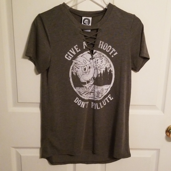 Awesome graphic tee!!! - Picture 1 of 4